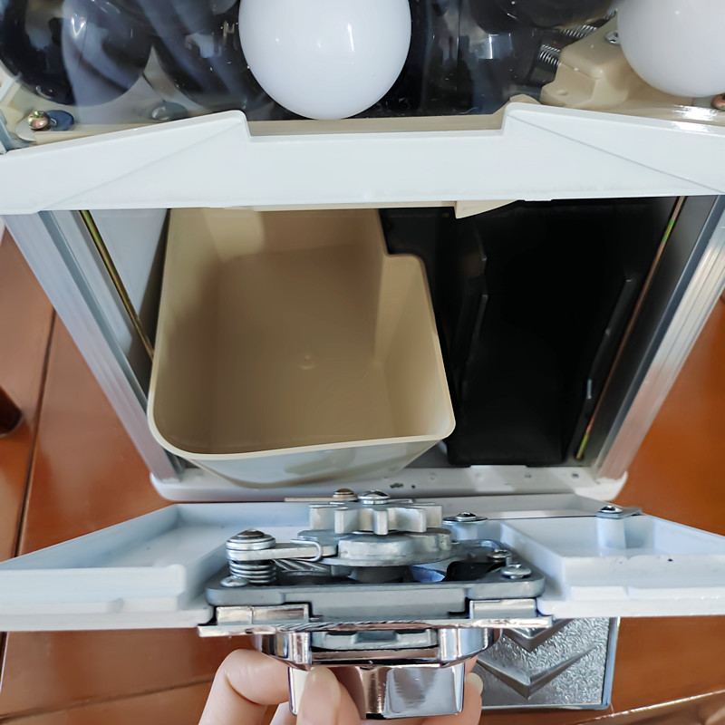 Coin-operated egg twister acti - Arcade Card Vending Machine reseña y precio